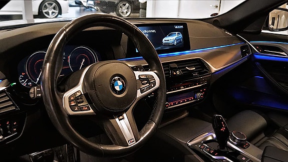 BMW 530i 7 of 27