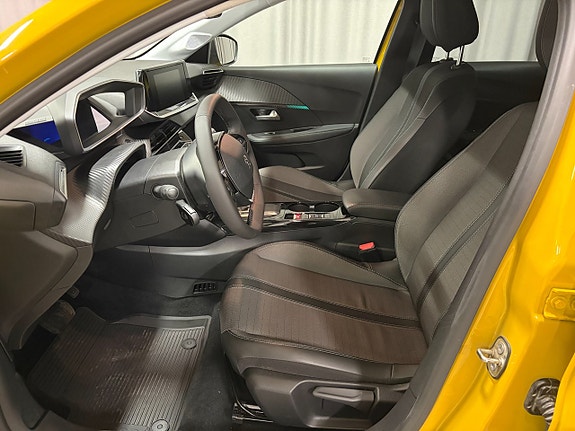 Peugeot e-208 8 of 15