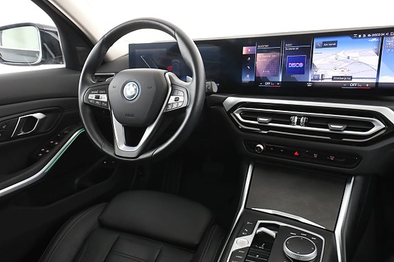 BMW 330e 14 of 30