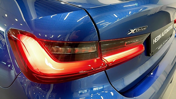 BMW 320 12 of 13
