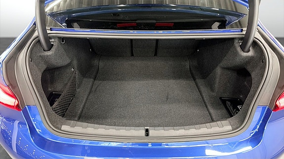 BMW 320 10 of 13