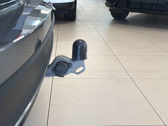 Volkswagen Passat 9 of 28