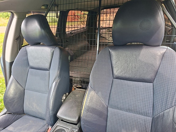 Volvo V70 5 of 11