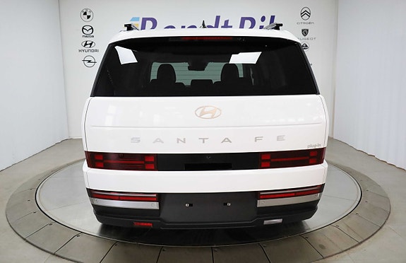Hyundai Santa Fe 11 of 28