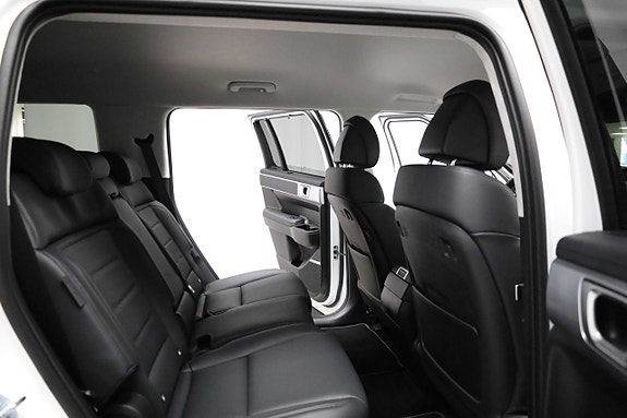 Hyundai Santa Fe 25 of 28