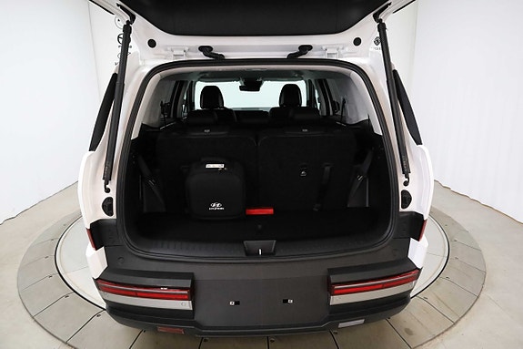 Hyundai Santa Fe 13 of 28