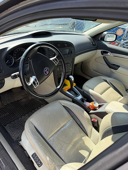 Saab 9-3 4 of 5