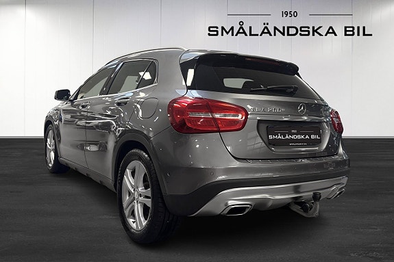 Mercedes-Benz GLA200 d 3 of 11