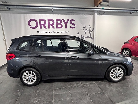 BMW 218i 3 of 16