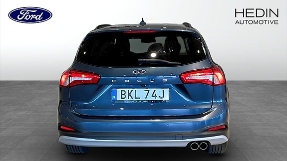Ford Focus 7 of 12