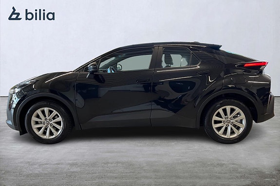 Toyota C-HR 3 of 22