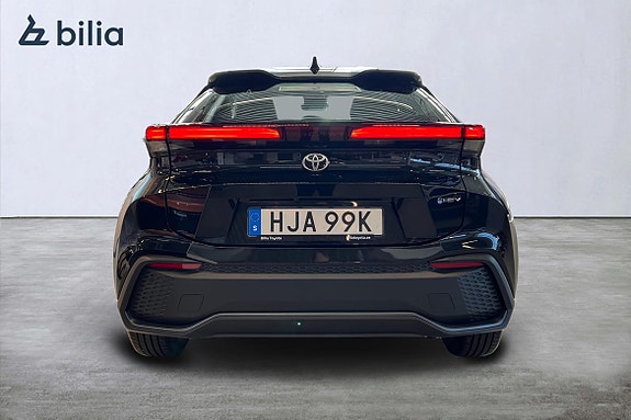 Toyota C-HR 5 of 22