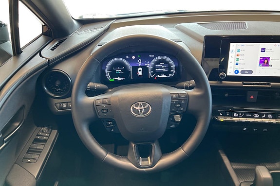Toyota C-HR 10 of 22