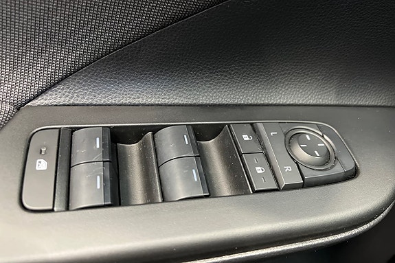 Toyota C-HR 22 of 22
