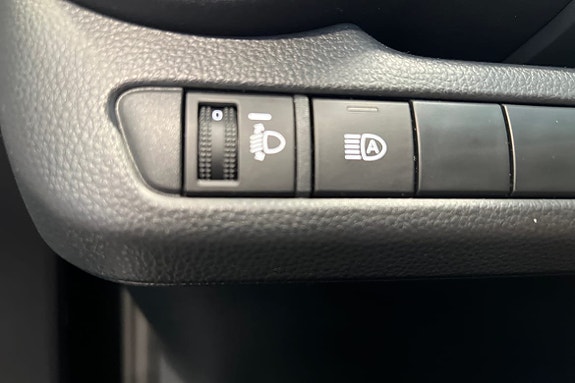 Toyota C-HR 21 of 22