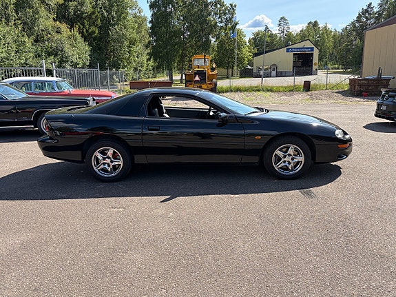Chevrolet Camaro 4 of 9