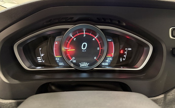 Volvo V40 Cross Country 14 of 22