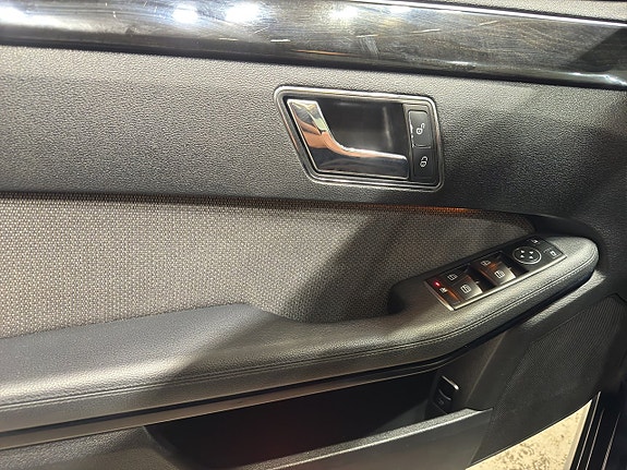 Mercedes-Benz E220 15 of 20