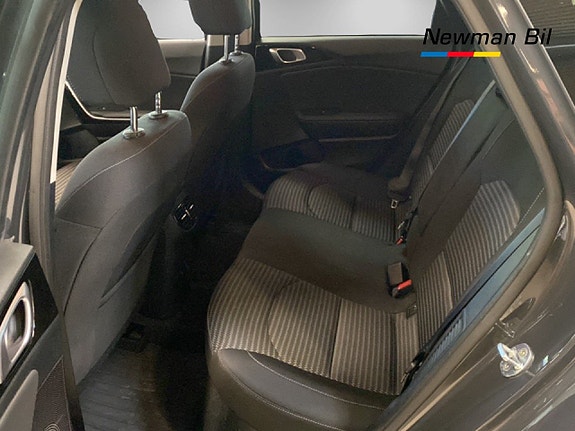 Kia Ceed 9 of 16