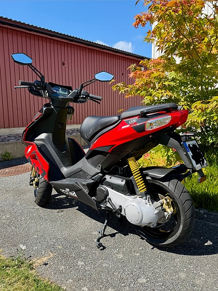 Aprilia SR 50 7 of 7