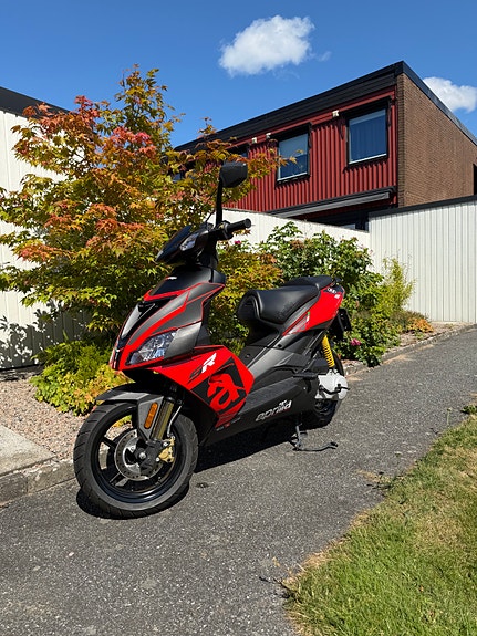 Aprilia SR 50 6 of 7