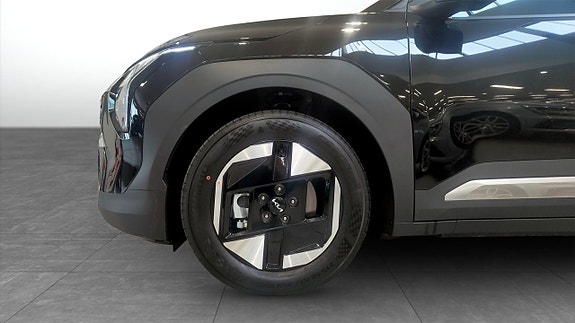Kia EV3 9 of 12