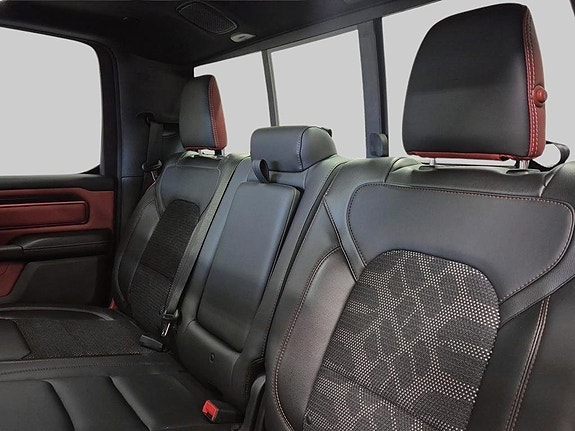 Dodge RAM 1500 18 of 18
