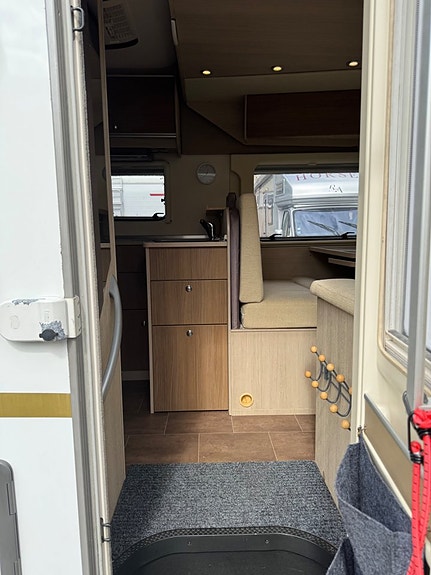 Fiat Bürstner Ixeo Time 726 2.3 MultiJet 131hk/AC/Långbäddar/ Sänksäng 9 of 30