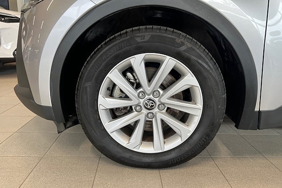Toyota C-HR 16 of 22