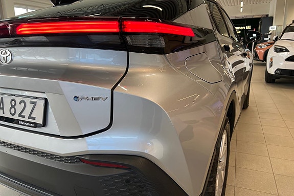 Toyota C-HR 20 of 22