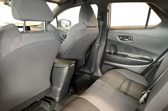 Toyota C-HR 12 of 22