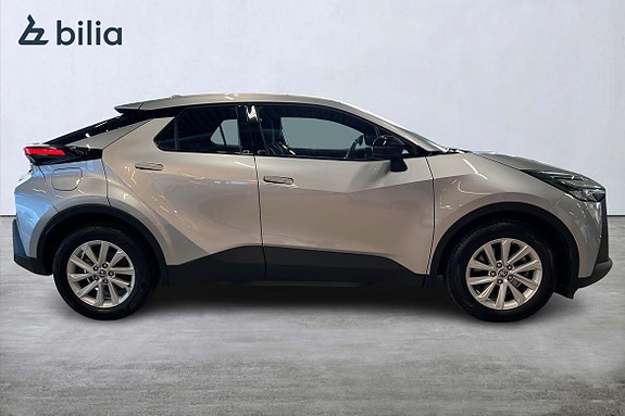 Toyota C-HR 17 of 22