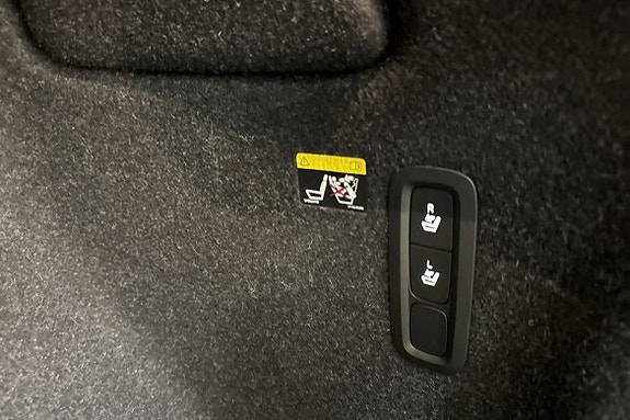 Volvo XC40 13 of 17