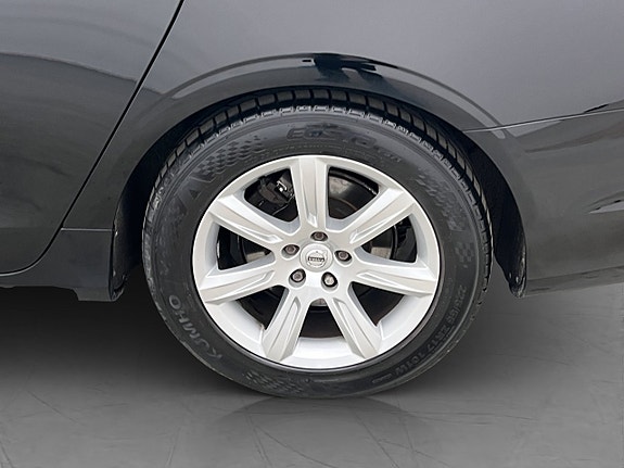 Volvo V90 28 of 30