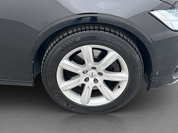 Volvo V90 30 of 30