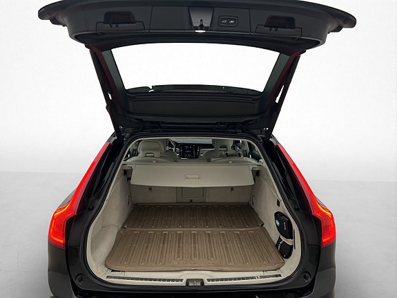 Volvo V90 11 of 30