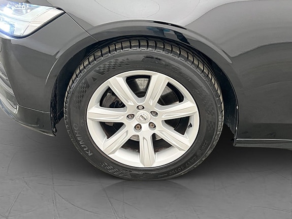 Volvo V90 27 of 30