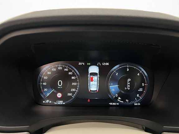 Volvo V90 22 of 30