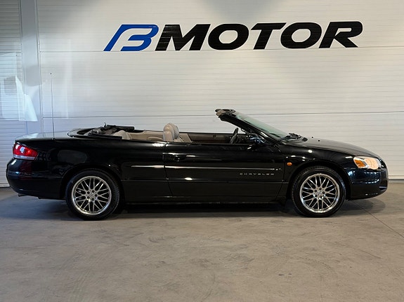 Chrysler Sebring 5 of 13