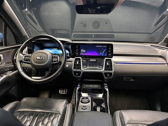 Kia Sorento 16 of 30