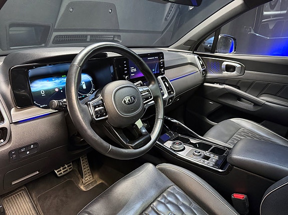 Kia Sorento 12 of 30