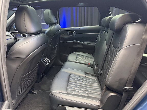 Kia Sorento 13 of 30