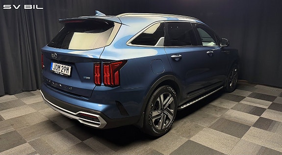 Kia Sorento 5 of 30