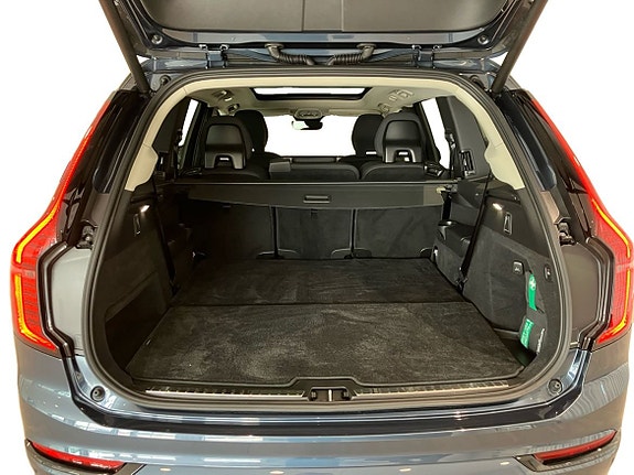 Volvo XC90 14 of 16