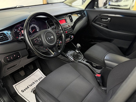Kia Carens 11 of 13