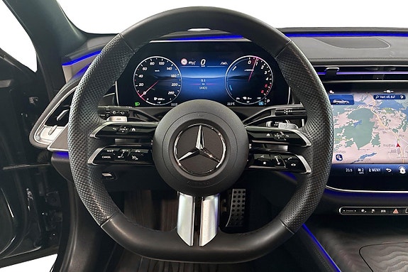 Mercedes-Benz E300 de 18 of 27