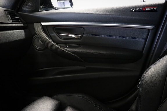 BMW 340i 17 of 30