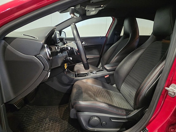 Mercedes-Benz A220 3 of 18