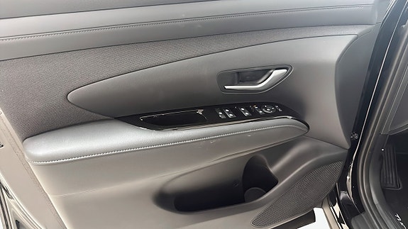 Hyundai Tucson 11 of 12