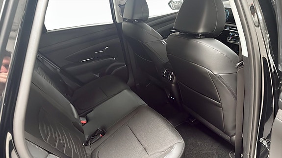 Hyundai Tucson 5 of 12